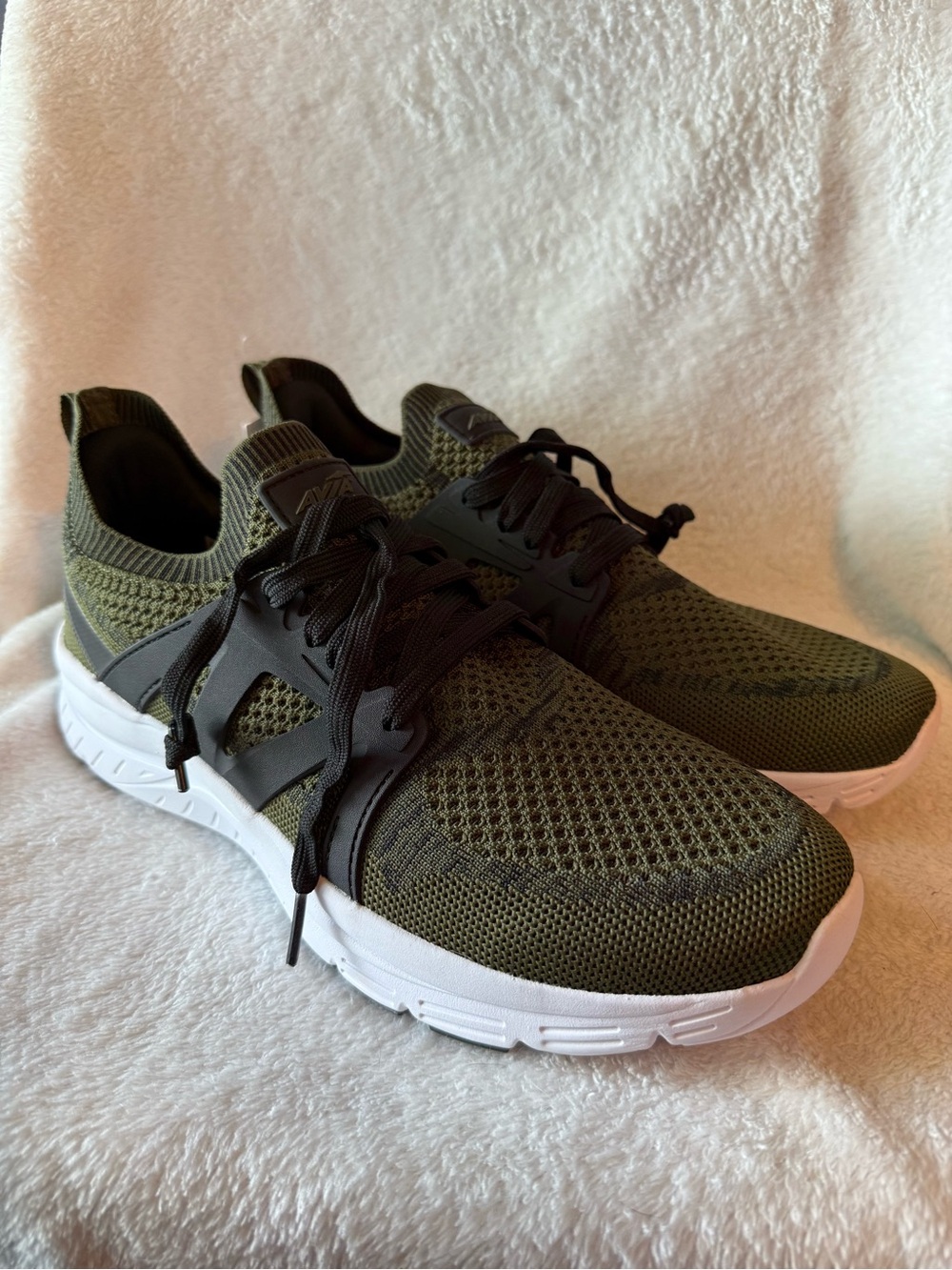 Avia Men's Olive Knit Lace-Up Sneakers 8.5 with Black Accents New